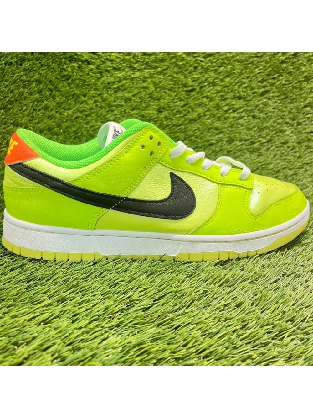 Nike Dunk Low SE Splash Volt Black Mens Size 10 Athletic Leather Shoes Sneakers